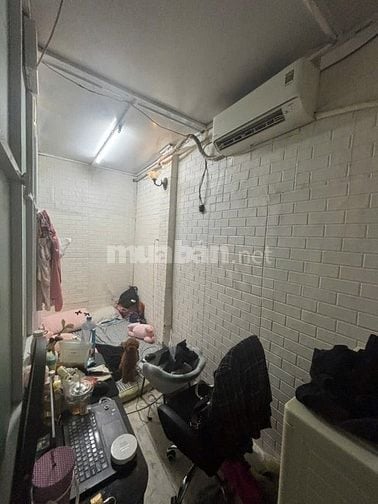 Bán nhà hẻm Đường Dạ Nam. Cách Mặt Tiền 5 căn nhà.P2Q8
