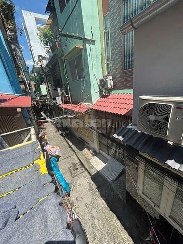 Bán nhà hẻm Đường Dạ Nam. Cách Mặt Tiền 5 căn nhà.P2Q8