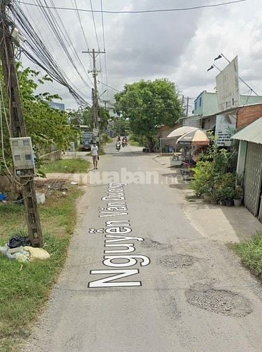 Đất chính chủ trung tâm TT Đức Hoà, bán gấp trong tháng 10, 90m2,980tr