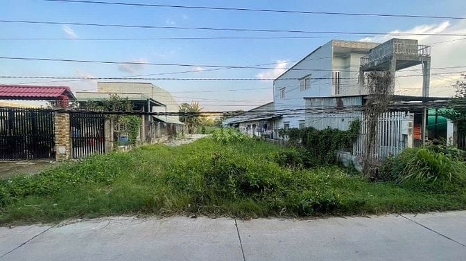 Chính chủ bán 560 m2 giá 3,9 tỷ Lương Bình, Bến Lức 