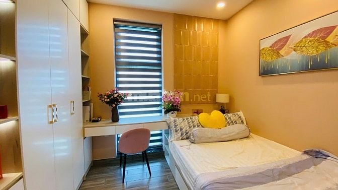 CHỊ CHỦ CẦN TIỀN CHO CON DU HỌC BÁN GẤP BIỆT THỰ CÓ HỒ BƠI, MẶT TIỀN 
