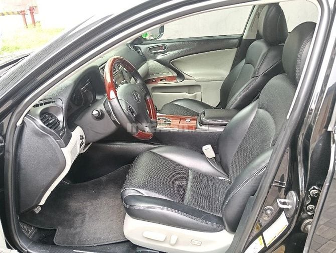 Cần bán lexus is 250 ,SX 12/2005,lên phôm 2022 xe zin cọp,bs víp