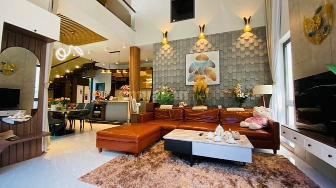 CHỊ CHỦ CẦN TIỀN CHO CON DU HỌC BÁN GẤP BIỆT THỰ CÓ HỒ BƠI, MẶT TIỀN 