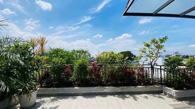 CHỊ CHỦ CẦN TIỀN CHO CON DU HỌC BÁN GẤP BIỆT THỰ CÓ HỒ BƠI, MẶT TIỀN 