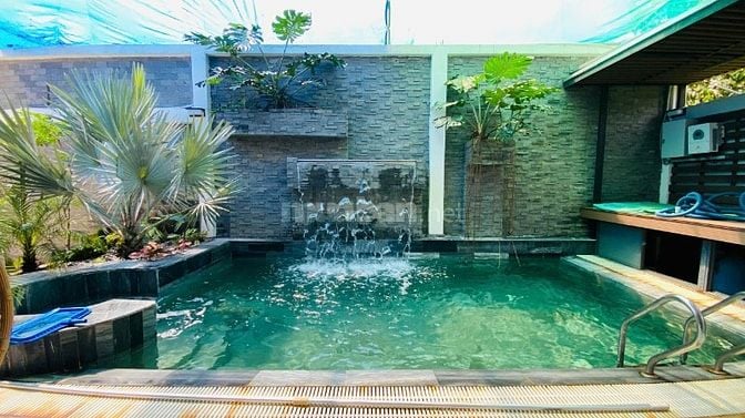 CHỊ CHỦ CẦN TIỀN CHO CON DU HỌC BÁN GẤP BIỆT THỰ CÓ HỒ BƠI, MẶT TIỀN 