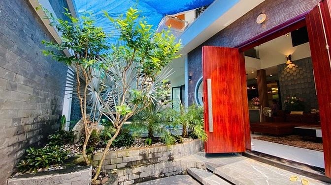 CHỊ CHỦ CẦN TIỀN CHO CON DU HỌC BÁN GẤP BIỆT THỰ CÓ HỒ BƠI, MẶT TIỀN 