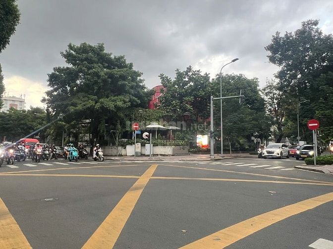 Siêu phẩm Góc 2 mặt tiền 52 Trương Định - Trung tâm Quận 3