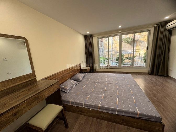 Bán căn hộ TT DT 90m T3 TK đẹp sịn full nội thất phố Hoàng Ngọc Phách