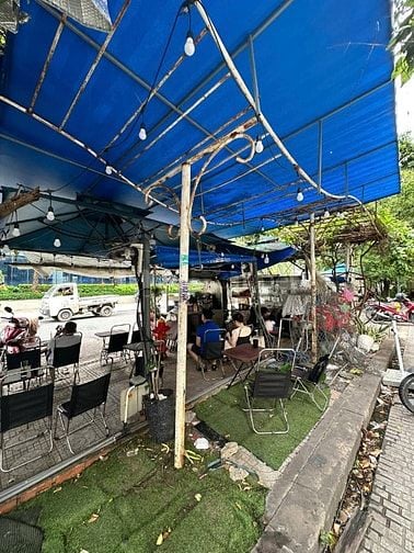  SANG QUÁN CÀ PHÊ – KHU ẨM THỰC TRUNG TÂM Q10