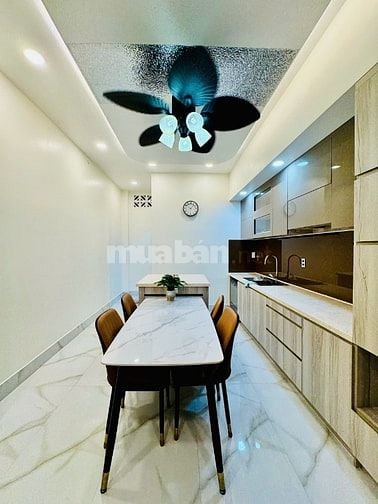 Hẻm xe hơi Lê Văn Sỹ - Đăng Văn Ngữ Tân Bình giáp P.Nhuận thang máy
