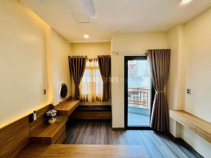 Hẻm xe hơi Lê Văn Sỹ - Đăng Văn Ngữ Tân Bình giáp P.Nhuận thang máy