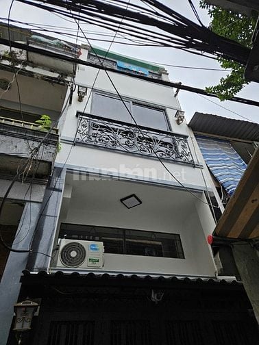 Bán nhà hẻm Nguyễn Văn Cừ Q1 3x11m 4 tầng mới đẹp chỉ 6,8 tỷ.