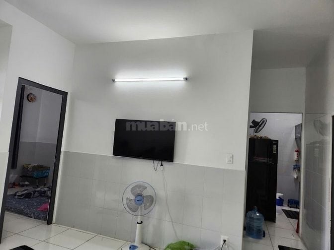 2.8 TỶ - Sở Hữu Ngay CHCC 312 Lạc Long Quân  65m2 - 2PN Tầng Cao