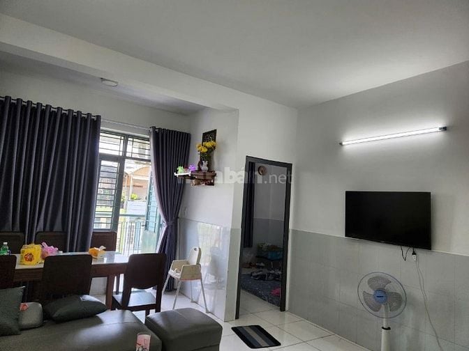 2.8 TỶ - Sở Hữu Ngay CHCC 312 Lạc Long Quân  65m2 - 2PN Tầng Cao