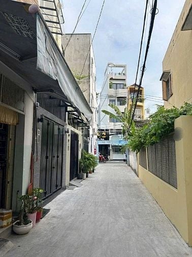 Cho thuê nhà 216/12 Đường số 8,P11, Q.Gv hẻm xe hơi 