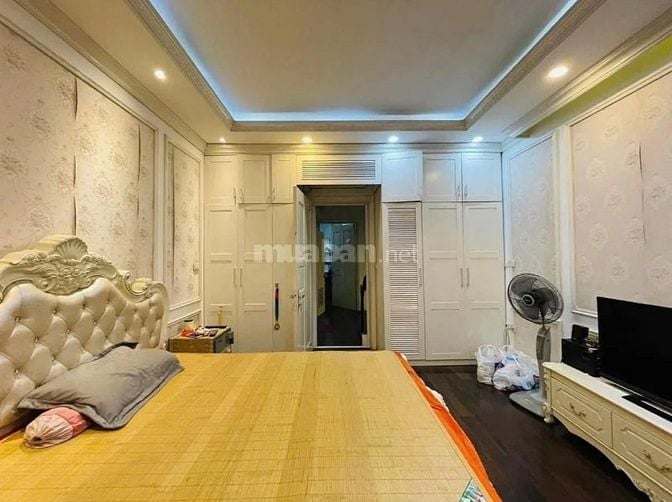 Siêu Phẩm phân lô Phố Thái Hà, 60m2, 4 tầng, 4,2m Mt, Giá 18,9 tỷ