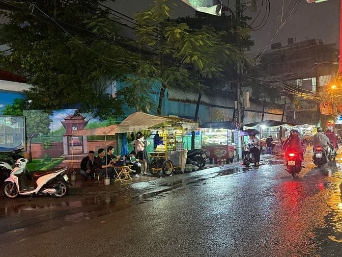  SANG QUÁN TRÀ SỮA VỊ TRÍ VÀNG – ĐỐI DIỆN TRƯỜNG HỌC, KHU SẦM UẤT Q.11