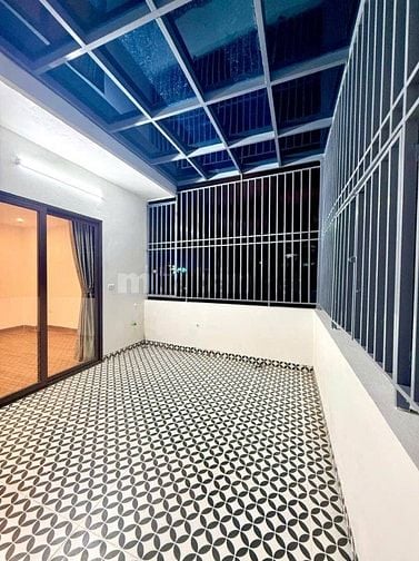 Nhà Đẹp Thang Máy Trường Chinh 39/43m, 6 tầng, mt 7.3m, giá 12.8 tỷ.