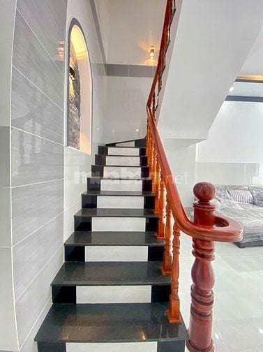 NHÀ LẦU KP2 PHƯỜNG TRUNG AN MỸ THO ĐƯỜNG Ô TÔ 