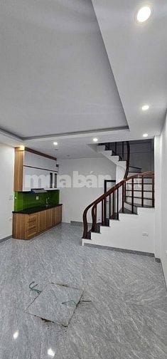 A Thịnh bán nhà 5 tầng, mới, gần chợ, hồ điều hoà, trường học, 7.2 tỷ