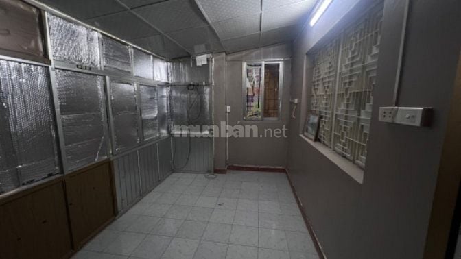 Cho thuê căn hộ tt 95 Láng Hạ- Thái Thịnh. Tầng 3- 65m thang B.