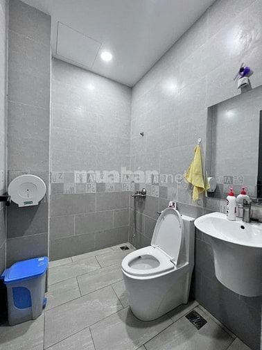 cho thuê phù hợp văn phòng hoặc khu vực trưng bày shrom........