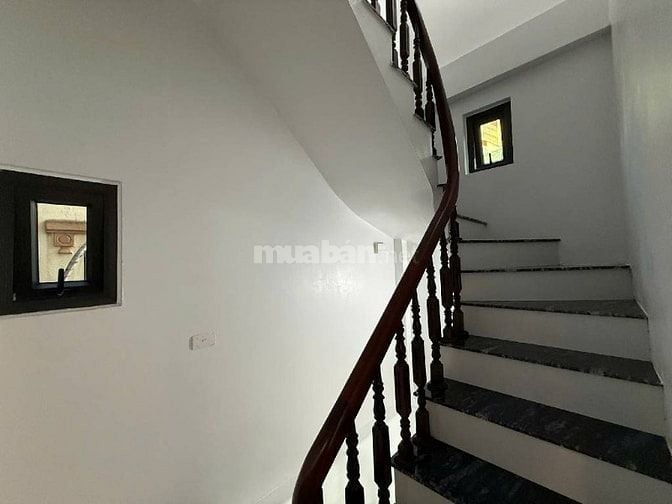 Kim Ngưu-Hai Bà Trưng-Nhà Đẹp-3Thoáng-30m2 x 5Tầng-Full Nội Thất-7Tỷ25