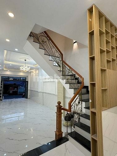 Nhà mới tuyệt đẹp 180m2, 1trệt, 2lầu, ST, 4mx16m2, H385 Phạm Thế Hiển