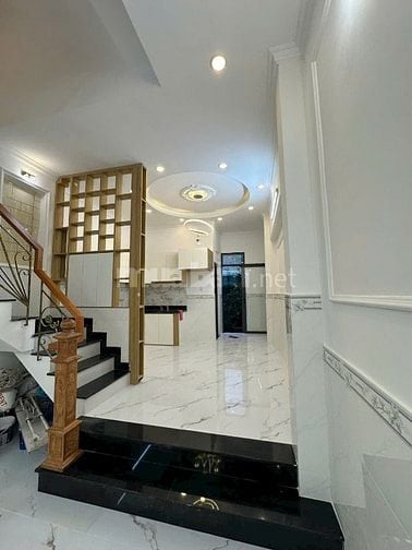 Nhà mới tuyệt đẹp 180m2, 1trệt, 2lầu, ST, 4mx16m2, H385 Phạm Thế Hiển