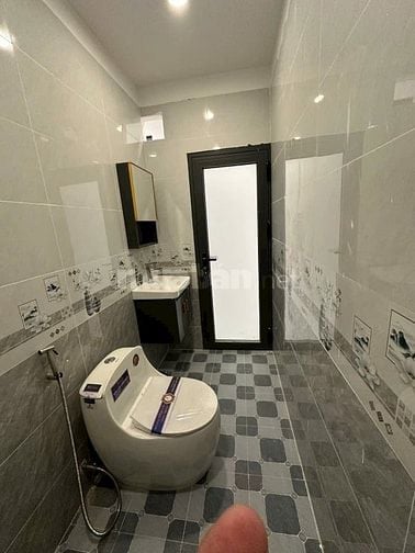 Nhà mới tuyệt đẹp 180m2, 1trệt, 2lầu, ST, 4mx16m2, H385 Phạm Thế Hiển