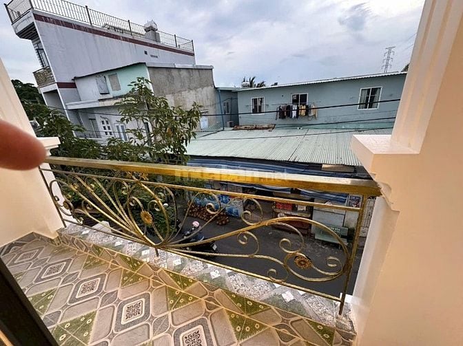 Nhà mới tuyệt đẹp 180m2, 1trệt, 2lầu, ST, 4mx16m2, H385 Phạm Thế Hiển