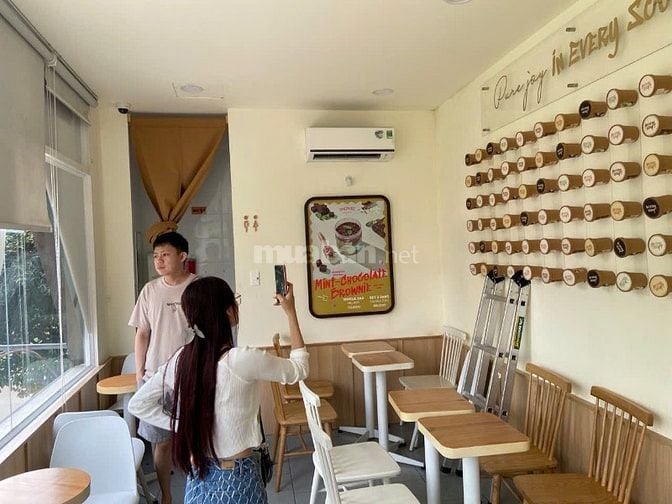 Bán gấp nhà mặt phố Đường Phan Xích Long, Phường 2, Phú Nhuận, HCM 14,