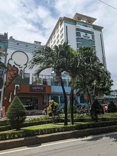 Bán gấp nhà mặt phố Đường Phan Xích Long, Phường 2, Phú Nhuận, HCM 14,