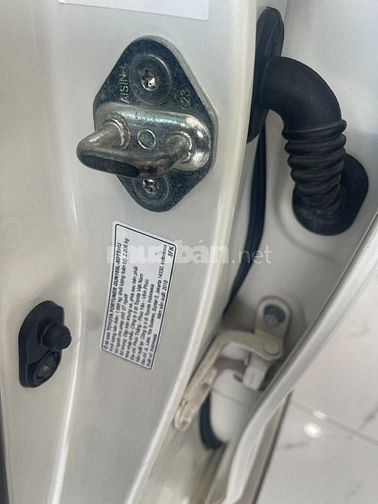 Bán Fortuner nhập màu trắng máy dầu số tự động.