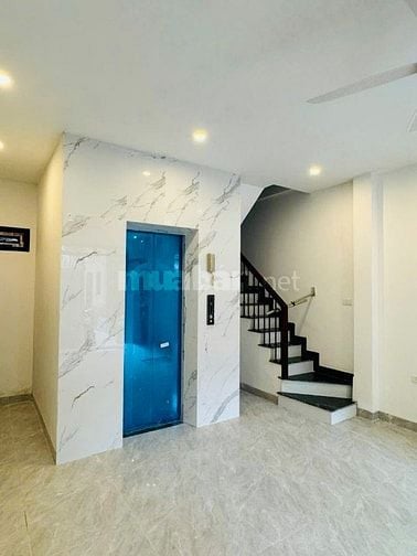 Bán 1Nhà 6T Tặng 1Nhà 6T Dt:71m 10Ngủ Thang Máy Nở Hậu ÔTô Đỗ Cửa