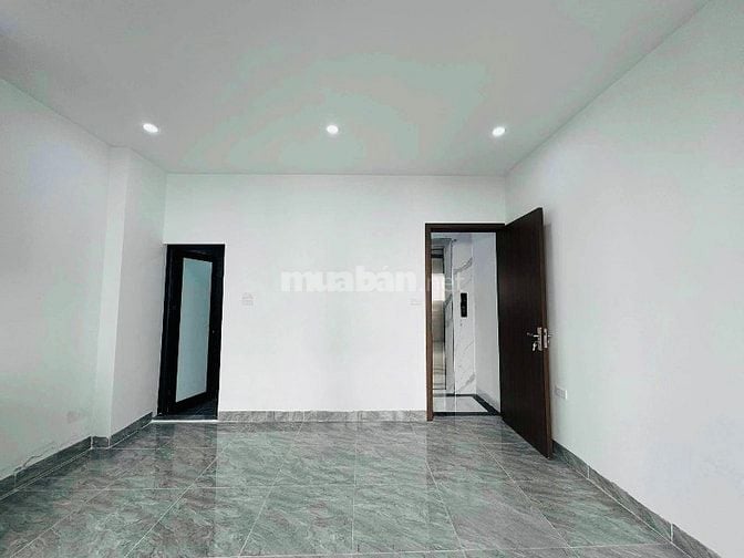 Bán 1Nhà 6T Tặng 1Nhà 6T Dt:71m 10Ngủ Thang Máy Nở Hậu ÔTô Đỗ Cửa