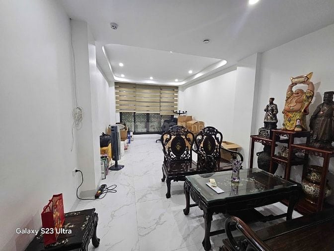 Cho thuê cửa hàng, văn phòng cho thuê 2/45 nguyên hồng