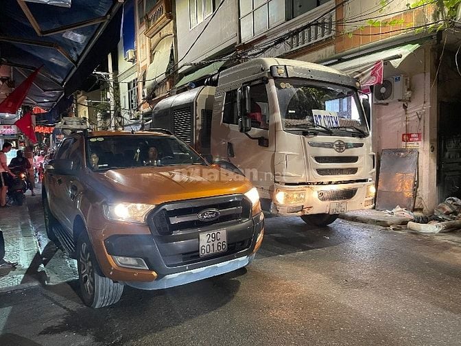 Bán 1Nhà 6T Tặng 1Nhà 6T Dt:71m 10Ngủ Thang Máy Nở Hậu ÔTô Đỗ Cửa