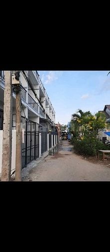 Bán nhà Hưng long bình chánh sổ hồng riêng