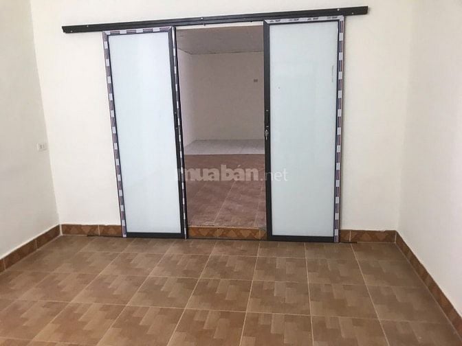 Chính chủ cho thuê căn hộ tập thể tầng 2 khu Thành Công – Ba Đình 