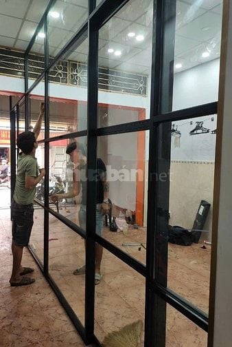 Sửa nhà Thanh Lý vách Kính CL khung sắt chia ô nhỏ
