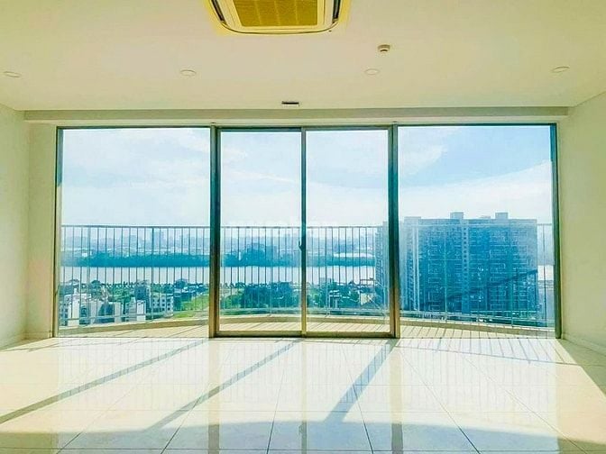 Bán Căn hộ tại Waterina Suites 3 phòng ngủ tầng cao view sông 160m2