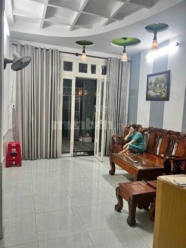 Chủ đi Mỹ bán gấp nhà 1T1L Quang Trung 65m2 Giá 1Tỷ560tr SHR