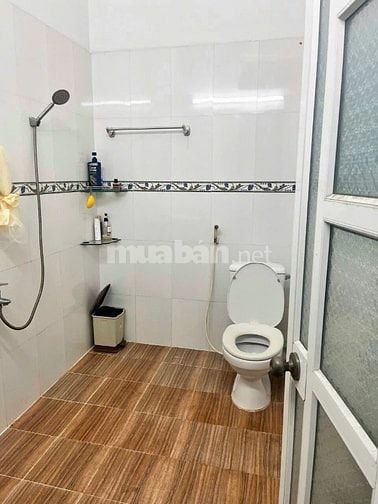 Chủ đi Mỹ bán gấp nhà 1T1L Quang Trung 65m2 Giá 1Tỷ560tr SHR