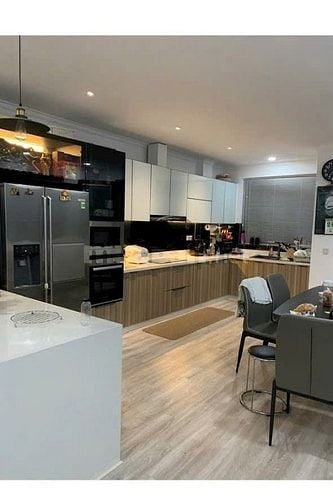 Bán Nhà Đẹp ở Đường Lê Văn Sỹ 4.5x15m 6 Tầng Thang Máy Có HĐ 40 Triệu 