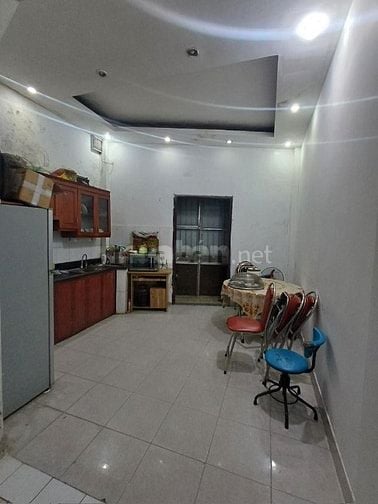 Nhà HBT ngõ thông nhà xây chắc chắn 6 phòng ngủ có thể ở hoặc cho thue