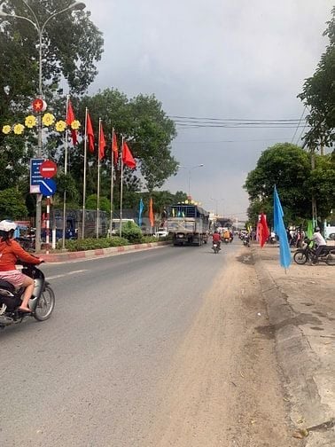 Kẹt vốn bán 5x20 thổ cư , cách TT Đức Hòa 1,5km , sổ hồng,  780 Triệu 
