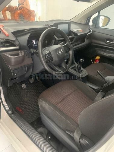 Cho thuê xác xe Avanza 7 chỗ biển vàng