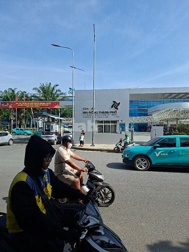 Bán gấp nhà nát (14×22) gần trường đại học y khóa,nhỉ đồng 3, giá tốt,
