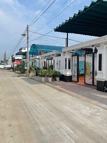 Cho thuê Villa sân vườn KCN Cầu tràm gần Bình Chánh